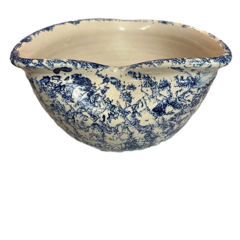 Casey Pottery Heart Shaped Speckled Sponge Pattern‎ Blue Stoneware Pottery Bowl